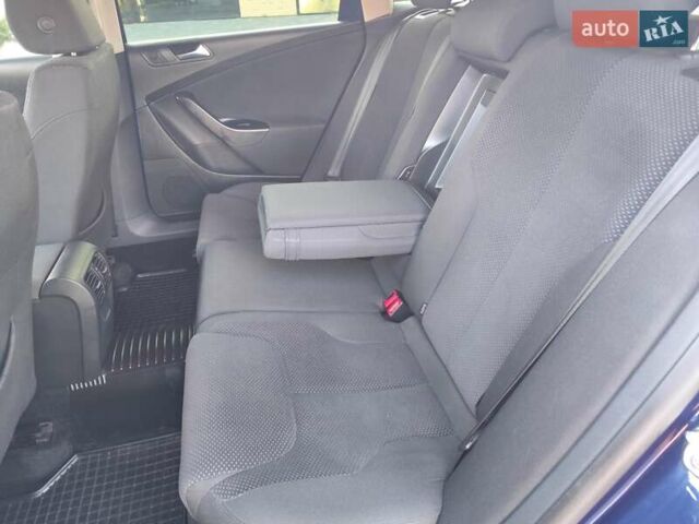 Синий Фольксваген Пассат, объемом двигателя 1.4 л и пробегом 240 тыс. км за 6000 $, фото 28 на Automoto.ua