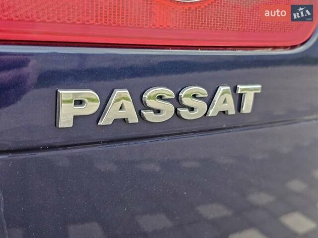Синій Фольксваген Пассат, об'ємом двигуна 1.97 л та пробігом 320 тис. км за 6999 $, фото 87 на Automoto.ua