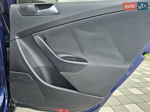 Синій Фольксваген Пассат, об'ємом двигуна 1.97 л та пробігом 320 тис. км за 6999 $, фото 117 на Automoto.ua