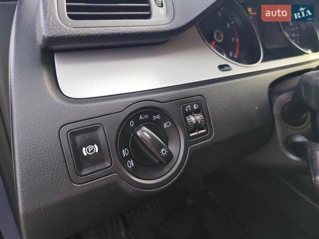 Синий Фольксваген Пассат, объемом двигателя 1.4 л и пробегом 240 тыс. км за 6000 $, фото 25 на Automoto.ua