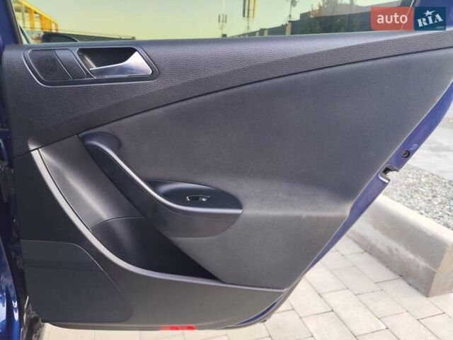 Синий Фольксваген Пассат, объемом двигателя 1.4 л и пробегом 240 тыс. км за 6000 $, фото 30 на Automoto.ua