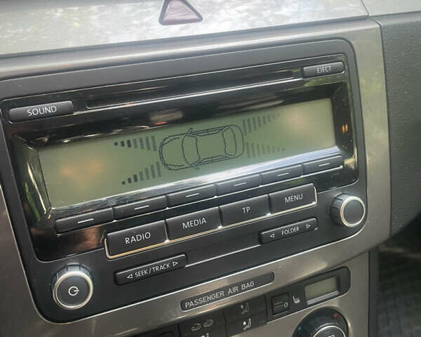 Синій Фольксваген Пассат, об'ємом двигуна 1.8 л та пробігом 279 тис. км за 7800 $, фото 10 на Automoto.ua