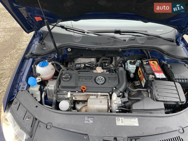 Синий Фольксваген Пассат, объемом двигателя 1.4 л и пробегом 141 тыс. км за 7150 $, фото 36 на Automoto.ua