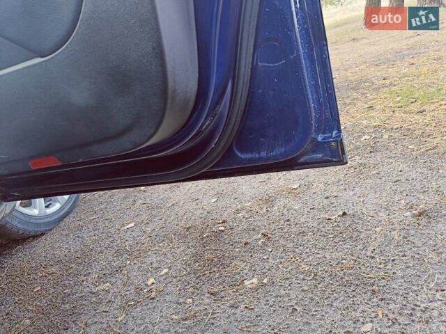 Фольксваген Пассат 2010 в Сумах на Automoto.ua Синий Фольксваген Пассат, объемом двигателя 1.97 л и пробегом 275 тыс. км за 7950 $, фото 17 на Automoto.ua