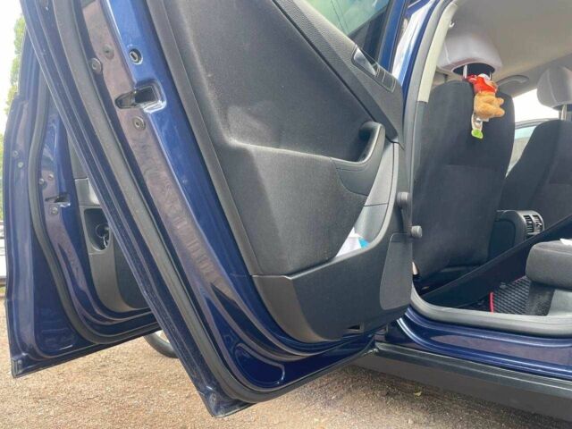 Синий Фольксваген Пассат, объемом двигателя 1.6 л и пробегом 280 тыс. км за 6800 $, фото 13 на Automoto.ua