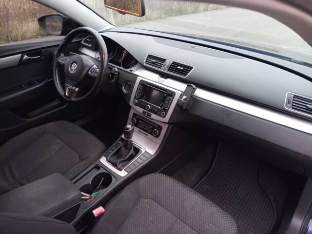 Синий Фольксваген Пассат, объемом двигателя 2 л и пробегом 292 тыс. км за 6900 $, фото 10 на Automoto.ua