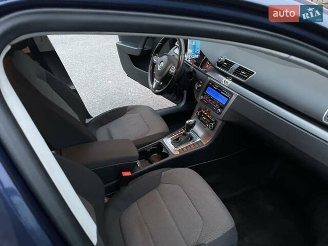 Синій Фольксваген Пассат, об'ємом двигуна 2 л та пробігом 270 тис. км за 9599 $, фото 16 на Automoto.ua