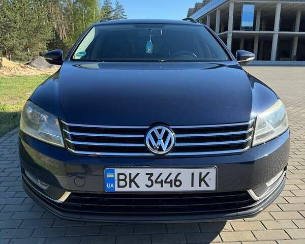 Синий Фольксваген Пассат, объемом двигателя 1.39 л и пробегом 224 тыс. км за 8700 $, фото 12 на Automoto.ua