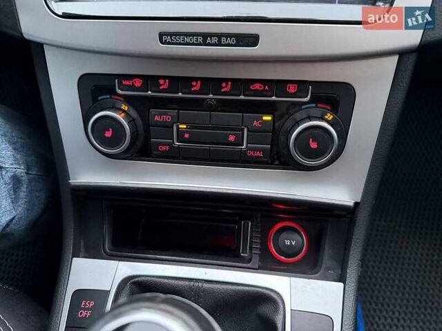 Синий Фольксваген Пассат, объемом двигателя 2 л и пробегом 328 тыс. км за 7200 $, фото 21 на Automoto.ua