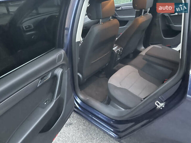 Синій Фольксваген Пассат, об'ємом двигуна 2 л та пробігом 270 тис. км за 9599 $, фото 12 на Automoto.ua