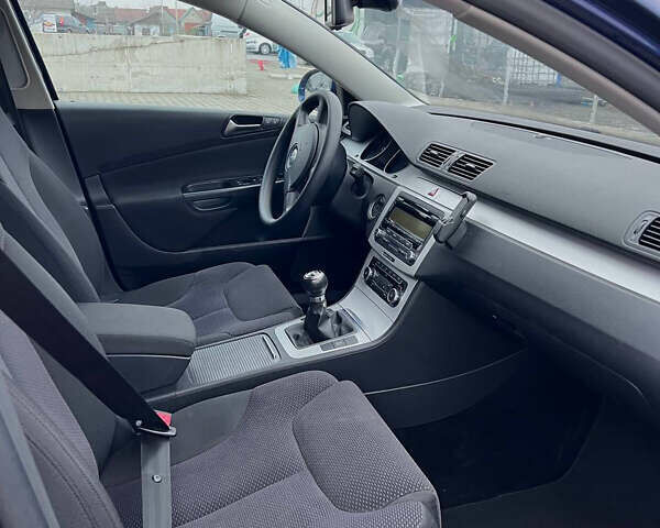 Синий Фольксваген Пассат, объемом двигателя 1.4 л и пробегом 221 тыс. км за 6700 $, фото 11 на Automoto.ua