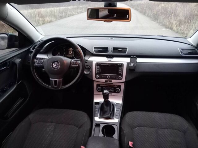 Синий Фольксваген Пассат, объемом двигателя 2 л и пробегом 292 тыс. км за 6900 $, фото 12 на Automoto.ua