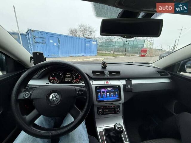 Синий Фольксваген Пассат, объемом двигателя 2 л и пробегом 328 тыс. км за 7200 $, фото 17 на Automoto.ua