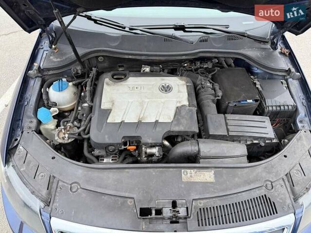 Синий Фольксваген Пассат, объемом двигателя 2 л и пробегом 328 тыс. км за 7200 $, фото 14 на Automoto.ua