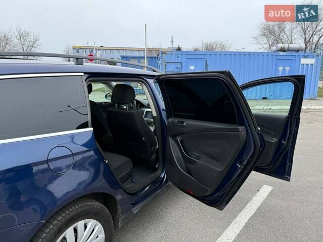 Синий Фольксваген Пассат, объемом двигателя 2 л и пробегом 328 тыс. км за 7200 $, фото 9 на Automoto.ua