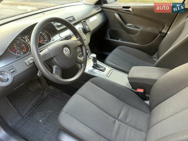 Синий Фольксваген Пассат, объемом двигателя 2 л и пробегом 260 тыс. км за 6990 $, фото 10 на Automoto.ua