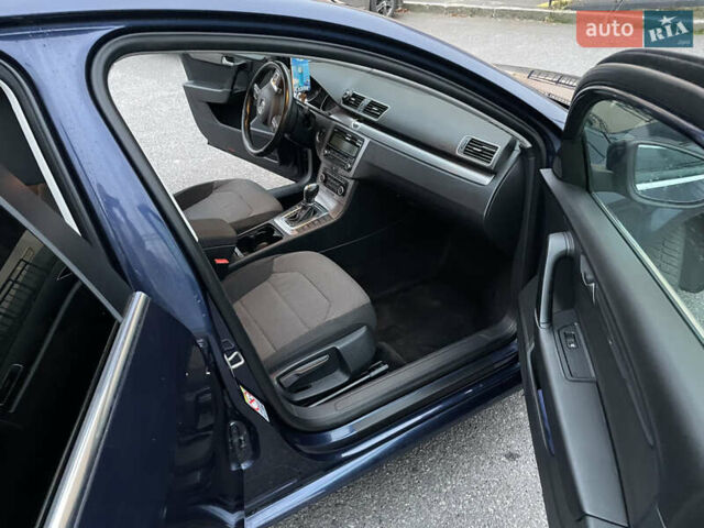 Синій Фольксваген Пассат, об'ємом двигуна 2 л та пробігом 270 тис. км за 9599 $, фото 9 на Automoto.ua