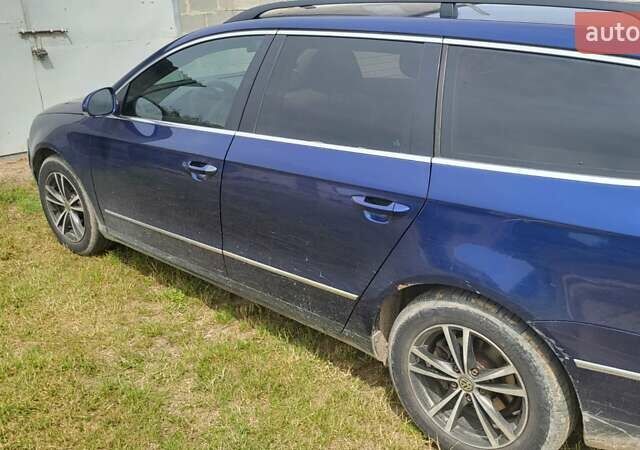 Синій Фольксваген Пассат, об'ємом двигуна 2 л та пробігом 557 тис. км за 5900 $, фото 5 на Automoto.ua
