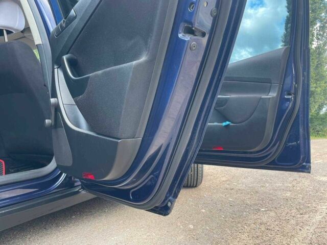 Синий Фольксваген Пассат, объемом двигателя 1.6 л и пробегом 280 тыс. км за 6800 $, фото 10 на Automoto.ua