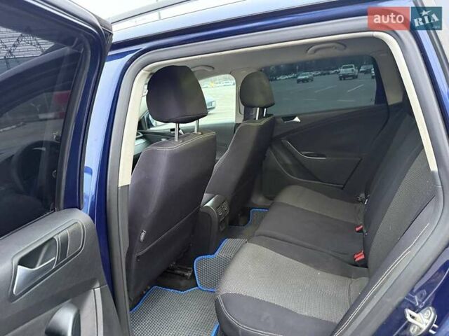 Синий Фольксваген Пассат, объемом двигателя 2 л и пробегом 328 тыс. км за 7200 $, фото 6 на Automoto.ua