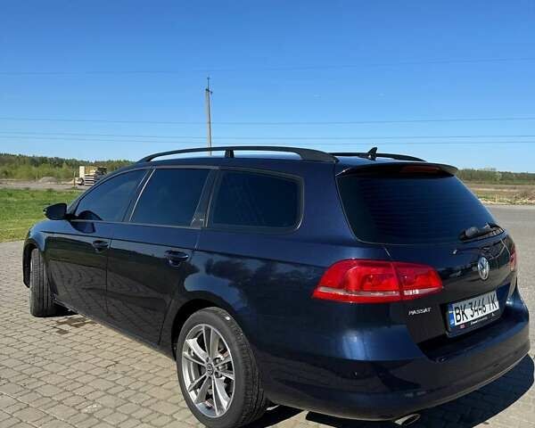 Синий Фольксваген Пассат, объемом двигателя 1.39 л и пробегом 224 тыс. км за 8700 $, фото 1 на Automoto.ua