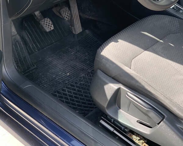 Синий Фольксваген Пассат, объемом двигателя 1.97 л и пробегом 310 тыс. км за 9200 $, фото 15 на Automoto.ua