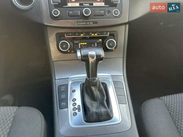 Синий Фольксваген Пассат, объемом двигателя 2 л и пробегом 260 тыс. км за 6990 $, фото 16 на Automoto.ua