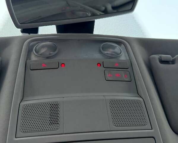 Синий Фольксваген Пассат, объемом двигателя 2 л и пробегом 328 тыс. км за 7200 $, фото 24 на Automoto.ua