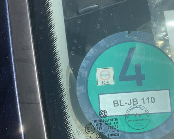 Синий Фольксваген Пассат, объемом двигателя 1.97 л и пробегом 310 тыс. км за 9200 $, фото 10 на Automoto.ua