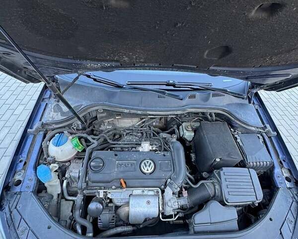 Синий Фольксваген Пассат, объемом двигателя 1.39 л и пробегом 224 тыс. км за 8700 $, фото 11 на Automoto.ua