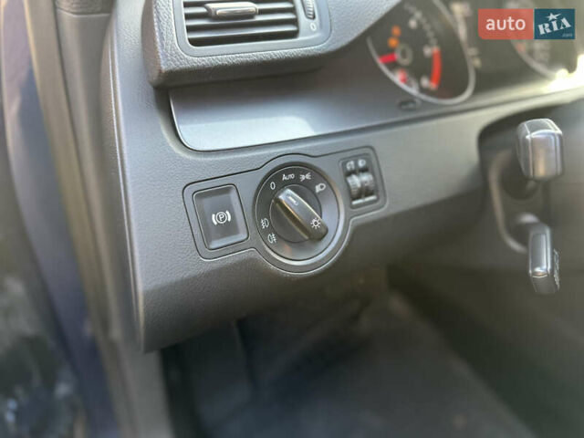 Синий Фольксваген Пассат, объемом двигателя 2 л и пробегом 260 тыс. км за 6990 $, фото 14 на Automoto.ua