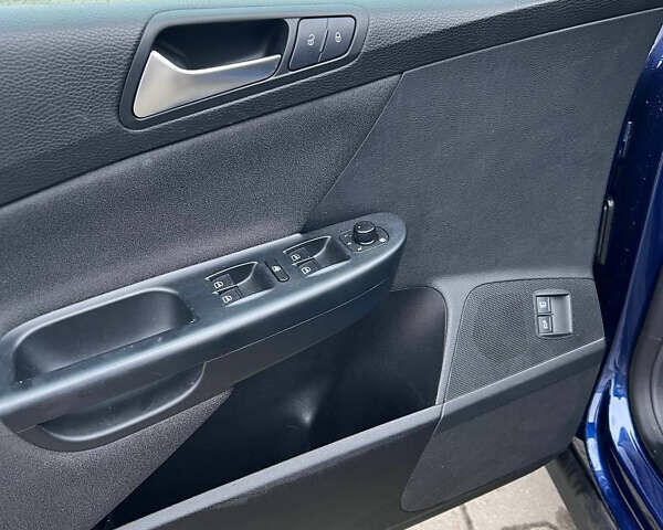 Синий Фольксваген Пассат, объемом двигателя 1.4 л и пробегом 221 тыс. км за 6700 $, фото 14 на Automoto.ua