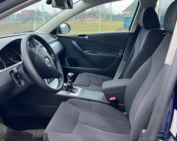 Синий Фольксваген Пассат, объемом двигателя 1.4 л и пробегом 221 тыс. км за 6700 $, фото 10 на Automoto.ua