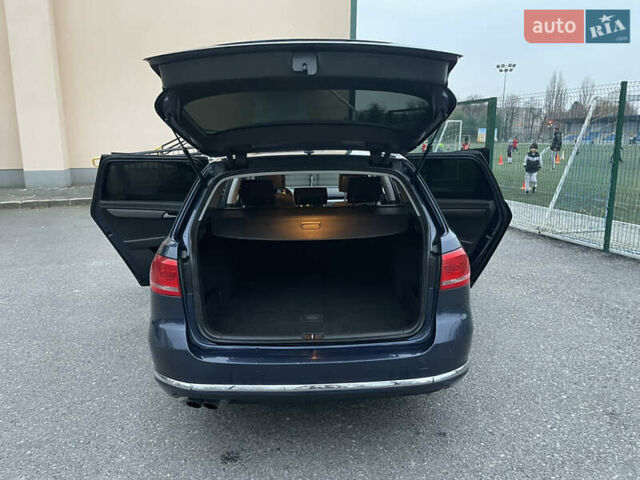 Синій Фольксваген Пассат, об'ємом двигуна 2 л та пробігом 270 тис. км за 9599 $, фото 8 на Automoto.ua