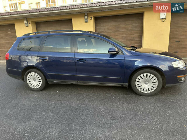 Синий Фольксваген Пассат, объемом двигателя 2 л и пробегом 260 тыс. км за 6990 $, фото 3 на Automoto.ua