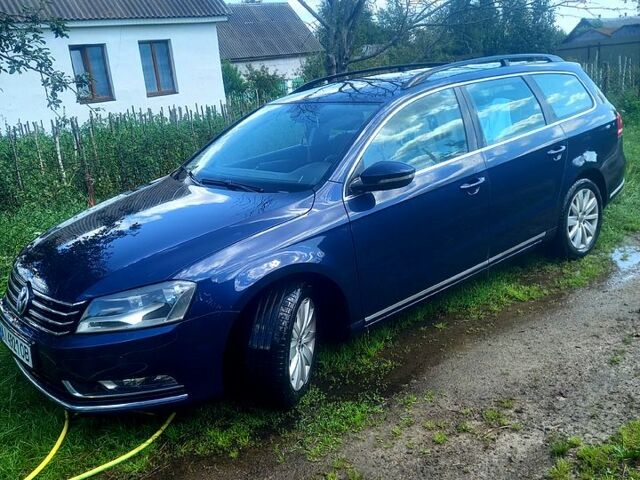 Синий Фольксваген Пассат, объемом двигателя 1.6 л и пробегом 323 тыс. км за 9850 $, фото 3 на Automoto.ua