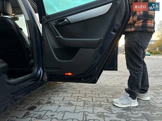 Синий Фольксваген Пассат, объемом двигателя 2 л и пробегом 315 тыс. км за 10900 $, фото 68 на Automoto.ua