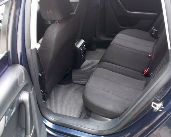 Синий Фольксваген Пассат, объемом двигателя 1.6 л и пробегом 307 тыс. км за 10300 $, фото 3 на Automoto.ua