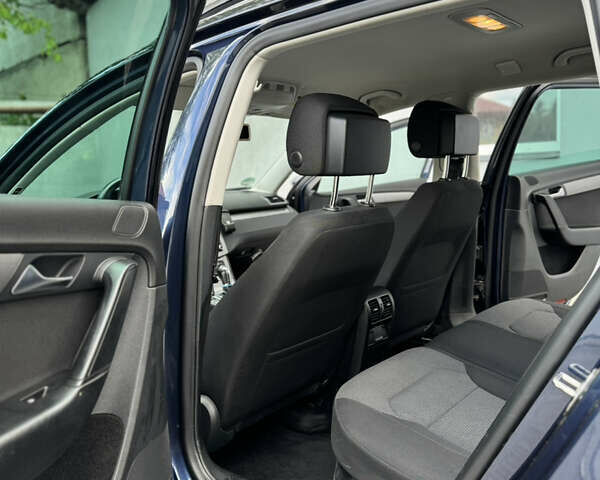 Синий Фольксваген Пассат, объемом двигателя 1.97 л и пробегом 285 тыс. км за 12200 $, фото 18 на Automoto.ua