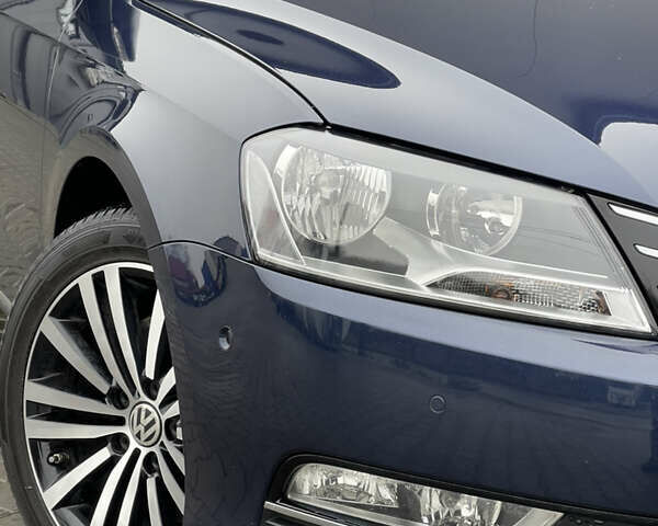 Синий Фольксваген Пассат, объемом двигателя 2 л и пробегом 225 тыс. км за 13900 $, фото 6 на Automoto.ua