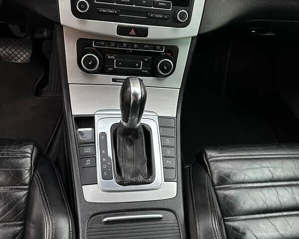 Синий Фольксваген Пассат, объемом двигателя 2 л и пробегом 315 тыс. км за 10500 $, фото 10 на Automoto.ua