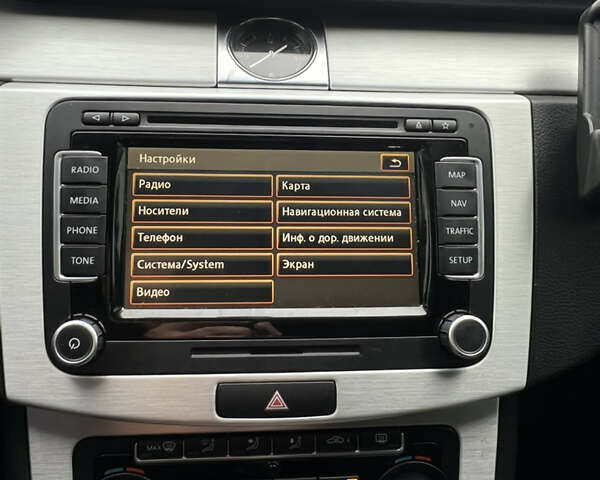 Синий Фольксваген Пассат, объемом двигателя 2 л и пробегом 263 тыс. км за 10599 $, фото 36 на Automoto.ua