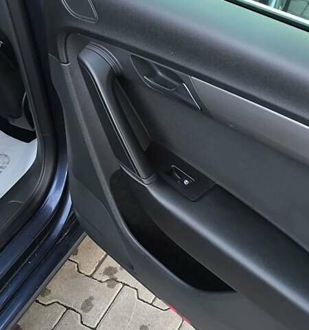 Синий Фольксваген Пассат, объемом двигателя 1.97 л и пробегом 280 тыс. км за 8850 $, фото 18 на Automoto.ua