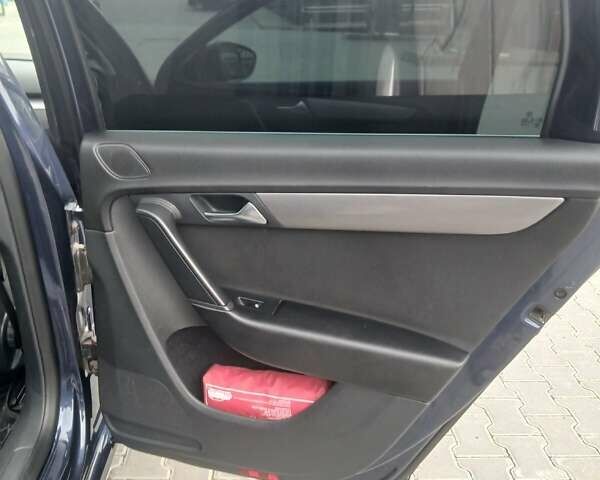 Синий Фольксваген Пассат, объемом двигателя 2 л и пробегом 300 тыс. км за 8700 $, фото 11 на Automoto.ua