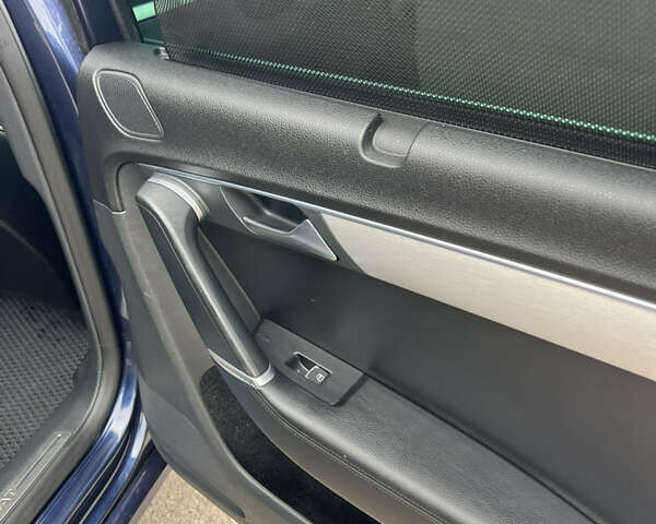 Синий Фольксваген Пассат, объемом двигателя 2 л и пробегом 263 тыс. км за 10599 $, фото 52 на Automoto.ua