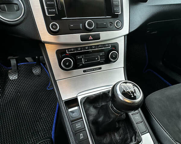 Синій Фольксваген Пассат, об'ємом двигуна 1.97 л та пробігом 220 тис. км за 11200 $, фото 55 на Automoto.ua