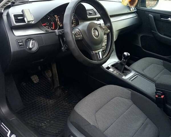 Синій Фольксваген Пассат, об'ємом двигуна 1.6 л та пробігом 135 тис. км за 8850 $, фото 11 на Automoto.ua