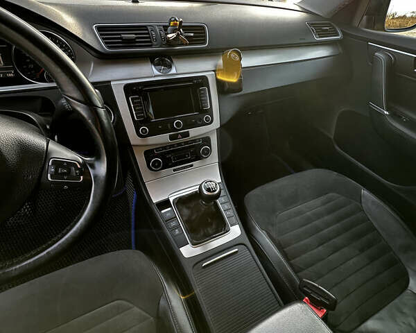 Синій Фольксваген Пассат, об'ємом двигуна 1.97 л та пробігом 220 тис. км за 11200 $, фото 53 на Automoto.ua