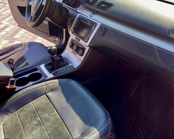 Синий Фольксваген Пассат, объемом двигателя 1.4 л и пробегом 243 тыс. км за 7399 $, фото 15 на Automoto.ua