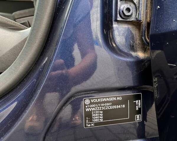 Синий Фольксваген Пассат, объемом двигателя 1.6 л и пробегом 295 тыс. км за 8100 $, фото 10 на Automoto.ua